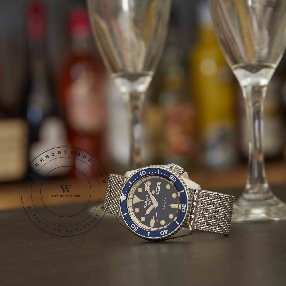 Seiko 5 SRPD71K1 Seiko 5 Sports Watch SRPD71K1 - Angle 3