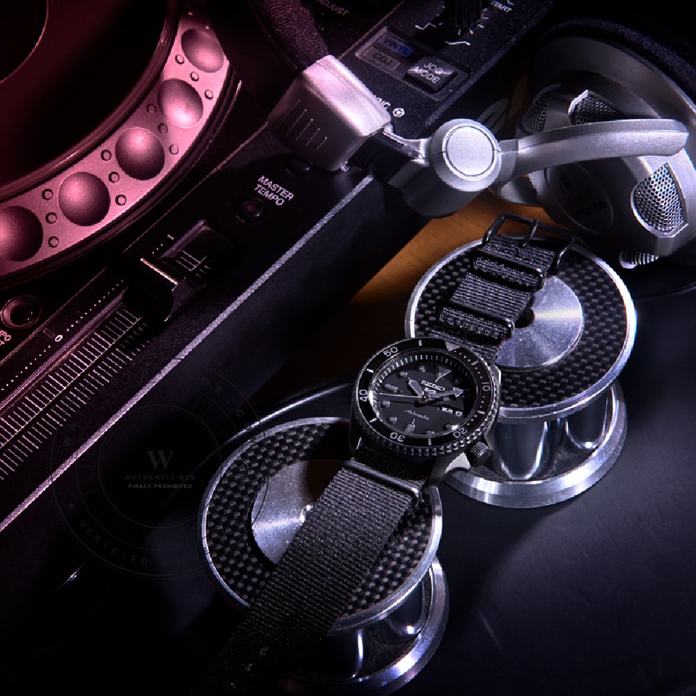 Seiko 5 Sports SRPD79K1 Watch SRPD79K1 - Angle 4