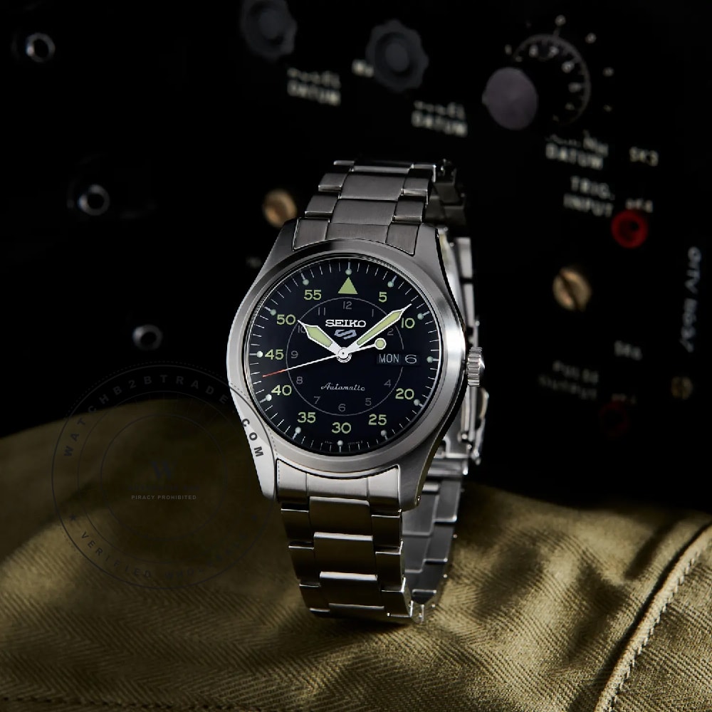 Seiko 5 SRPH27K1 Seiko 5 Sports Watch SRPH27K1 - Angle 3
