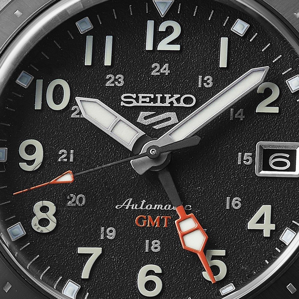 Seiko 5 Sports SSK025K1 Seiko 5 Sports Field Watch SSK025K1 - Angle 3