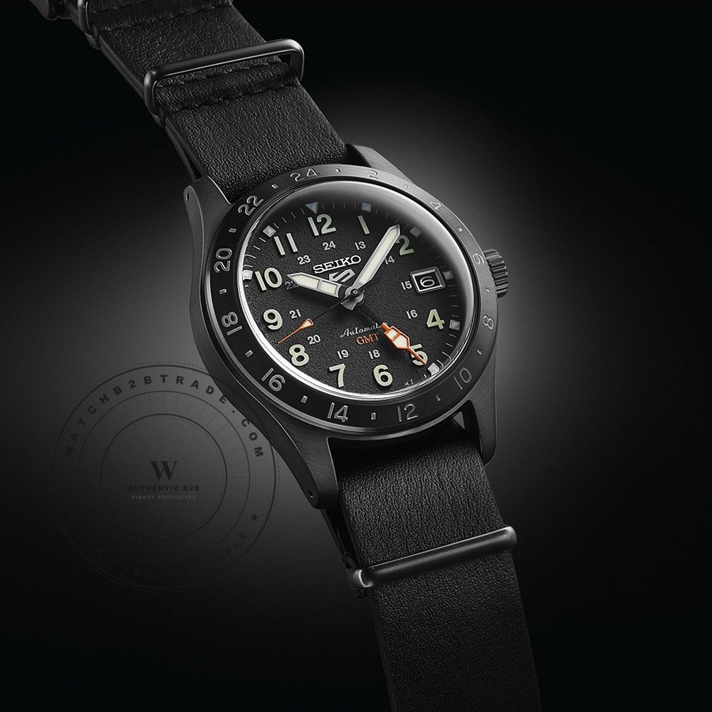 Seiko 5 Sports SSK025K1 Seiko 5 Sports Field Watch SSK025K1 - Angle 5