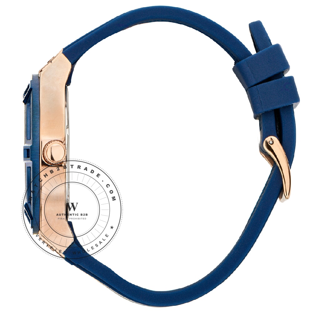 Guess W0571L1 Jet Setter Watch W0571L1 - Angle 2