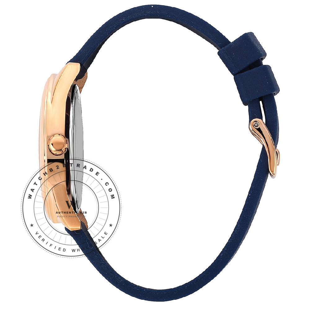 Guess Trend W0911L6 G Twist Watch W0911L6 - Angle 2