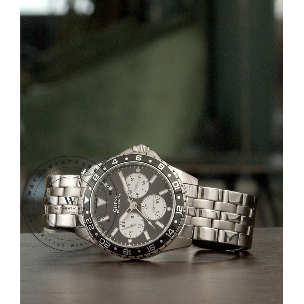 Guess W1107G1 Odyssey Watch W1107G1 - Angle 5